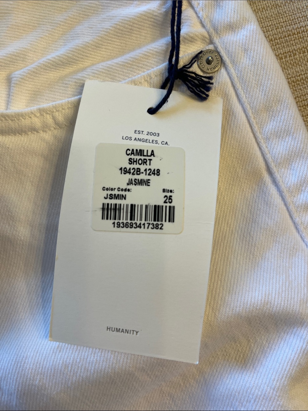 Citizens Of Humanity White Button-Front Jean Shorts - Picture 3 of 4